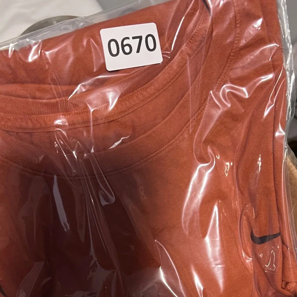 Nike The Nike Tee XXL Mens Athletic‎ Cut T Shirt Burnt Orange Black Swoosh